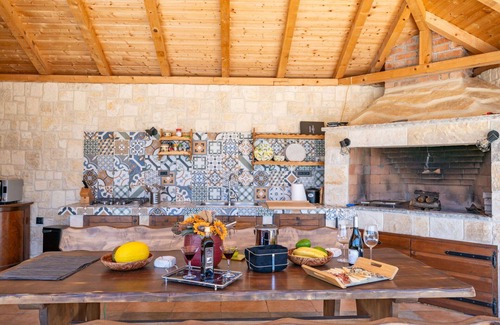 Zemunik Donji House | Wonderful private villa for 8 guests with WIFI, private pool, A/C, TV, terrace and pets allowed