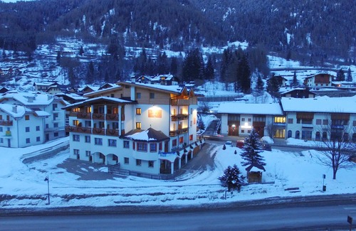 Cogolo Hotel | Wonderful Suite "Vioz" in Residence in Peio