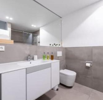 Limpertsberg Apartment | Wonderful Two Bedroom Apartment at Limpertsberg with Parking, near Tram