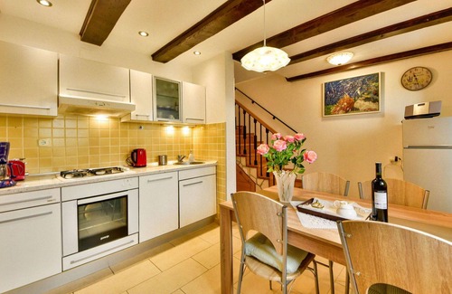Selce House | Wonderful villa for 4 people with A/C, WIFI, TV and terrace