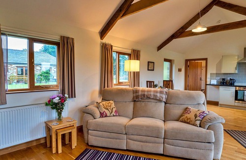 Liskeard House | Wonderful villa for 2 people with hot tub, WIFI, pets allowed and parking