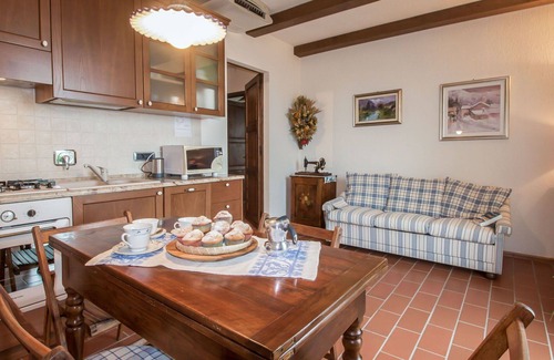 Magione Villa | Wonderful villa for 4 people with hot tub, private pool, A/C, WIFI, TV and patio