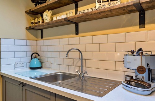 Tunstall House | Wonderful villa for 6 people with WIFI