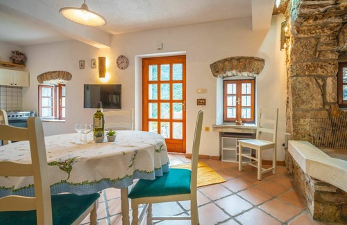 Sucici House | Wonderful villa for 6 people with WIFI, A/C, TV, terrace, panoramic view and parking
