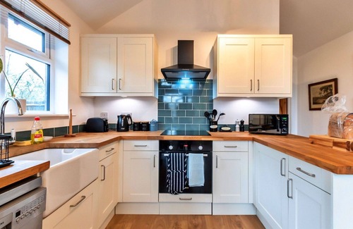 West Meon House | Wonderful villa for 2 guests with WIFI