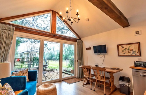 West Meon House | Wonderful villa for 2 guests with WIFI