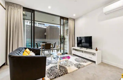 Auckland Central Business District House | Wonderful Wynyard Quarter studio by Zodiak Stays