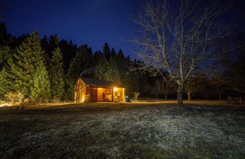 Vlacherna Ski Chalet | Wood Cabin by the River - for Nature Lovers