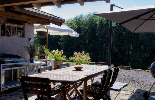 La Lanterne-et-les-Armonts Cottage | Woodland Cottage: Comfort in Nature, near the Thousand Lakes Plateau
