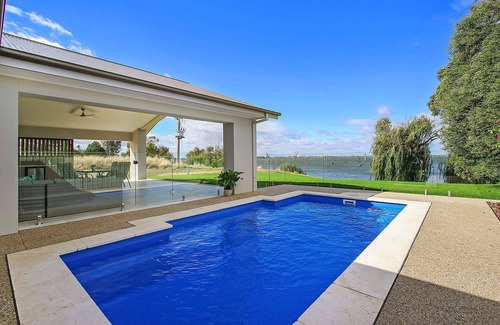 Yarrawonga House | Woodbine Waters - Four Bedroom House, Sleeps 10