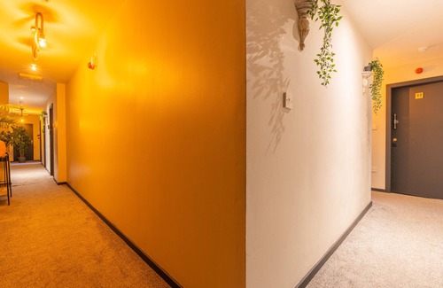 Lancaster Apartment | Woodbury 2-6