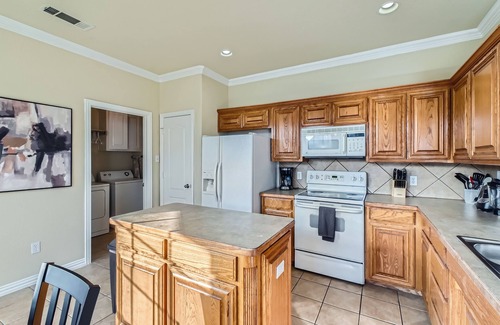 Fort Worth House | Woodchase Home- 4 Bedrooms