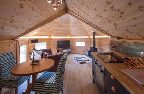 Lochgilphead Cabin | Woodcock Lodge