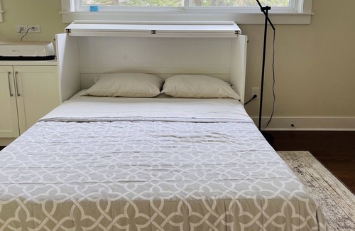 Ann Arbor House | Wooded retreat 1.5 mi from downtown Ann Arbor