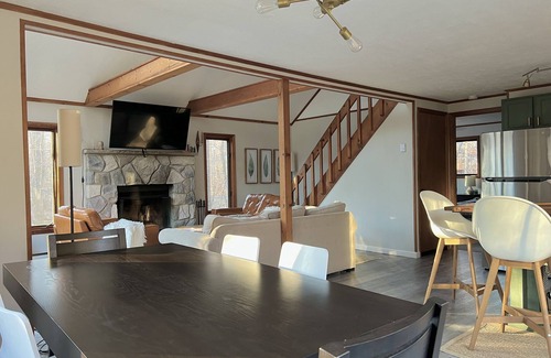 Gouldsboro Cabin | Wooded Retreat in Poconos Mountain Resort w/Firepit and Kayaks!