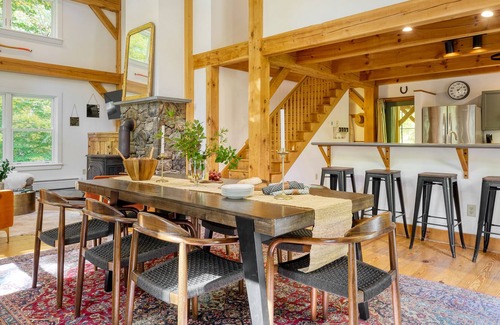 Monterey Cabin | Woodfall by AvantStay | Tons of Outdoor Space