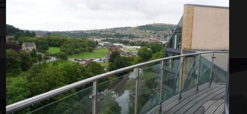 Saltaire Village Apartment | Woodland family retreat