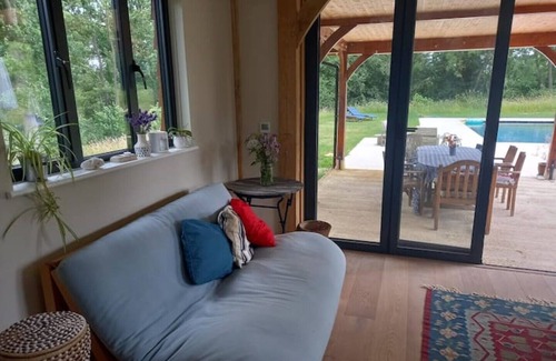 Tonbridge Cabin | Woodland lodge near wonderful walks