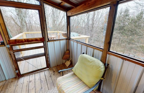 Laurelville Cabin | Woodland view-Hitchin' Post