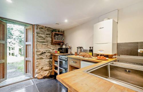 Dolgellau House | Woodlands Paradise