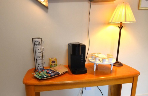 Tupelo Cottage | Woodlawn Cottage Joyner Area Sleeps 8