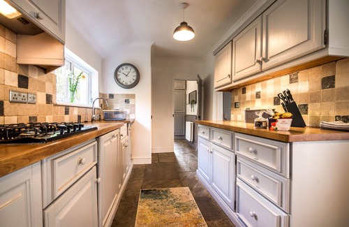 Amroth Cottage | Woodpecker Cottage - Sheepswalk Farm