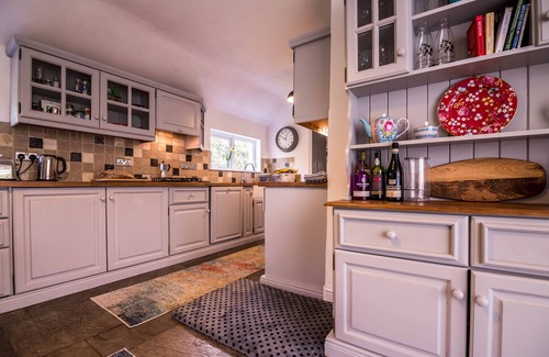 Amroth Cottage | Woodpecker Cottage - Sheepswalk Farm