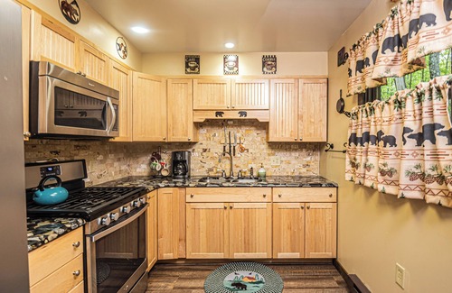 McHenry Cabin | Woodside Retreat