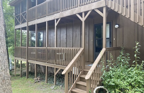 Bronston Condo | Woodson Bend Resort~Lake Cumberland 27-1 Life Way 3BR, 3BA Condo