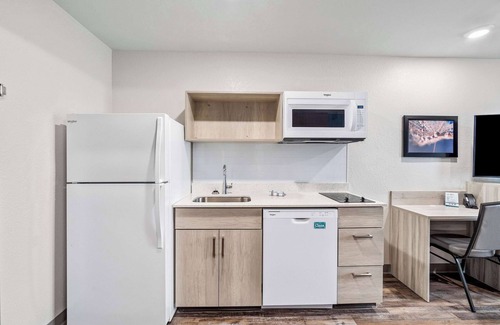 Fort Myers Hotel | Woodspring Suites Fort Myers - Cape Coral