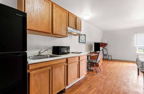 Tulsa Hotel | WoodSpring Suites Tulsa