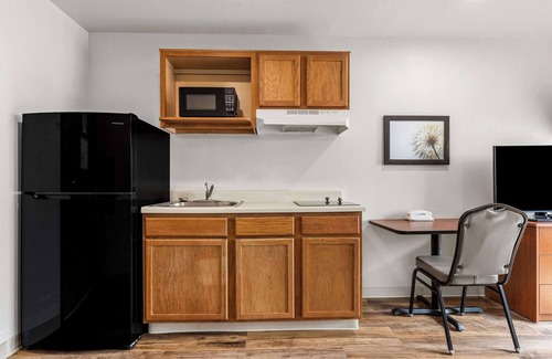 Tulsa Hotel | WoodSpring Suites Tulsa