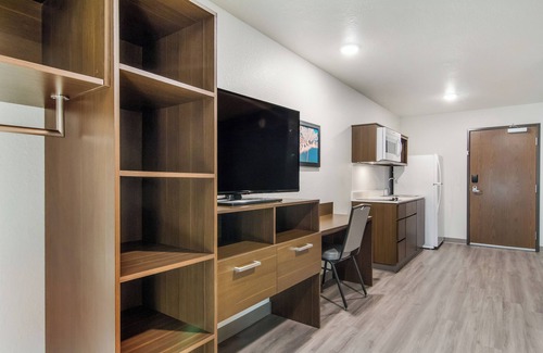 Winston - Salem Hotel | WoodSpring Suites Winston-Salem near Hanes Mall