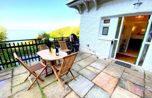 Hele House | WOODY BAY FALLING WATER 2 Bedrooms
