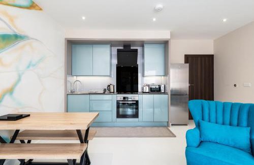 Gillingham Apartment | Work-Ready Apartment - Reliable and Relaxing - Apartment 3