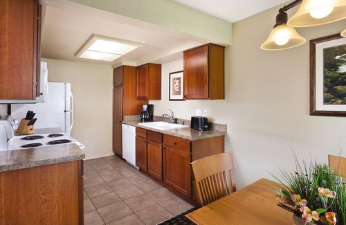 Bass Lake Hotel | WorldMark Bass Lake