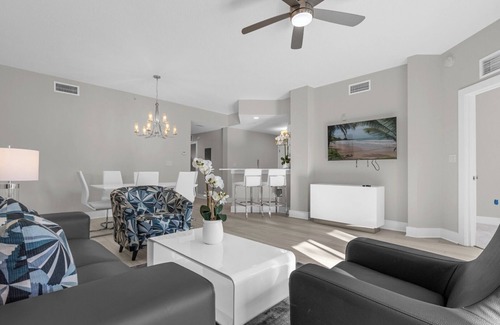 Florida Central Atlantic Coast Apartment | WorldQuest Resort 3-BR Suite - Official Disney Partner Hotel Near Magic Kingdom