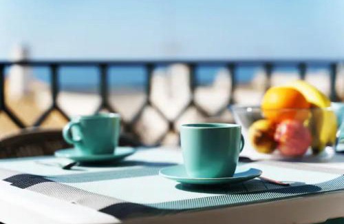 Meia Praia Apartment | WOW Front Beach View, 150 m to Beach, WIFI