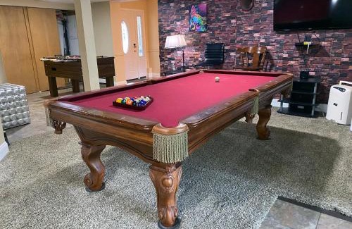 Long Pond House | WOW! Ultimate Pocono Retreat, Hot Tub, Game Room, Deck, Lakes, Skiing, Pools