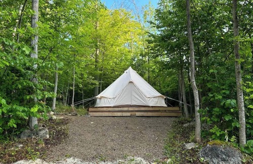 Miller Lake House | "Wrangler" Glamping Tobermory