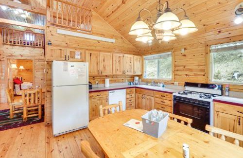 Deadwood House | Wraparound Deck and Grill Deadwood Cabin