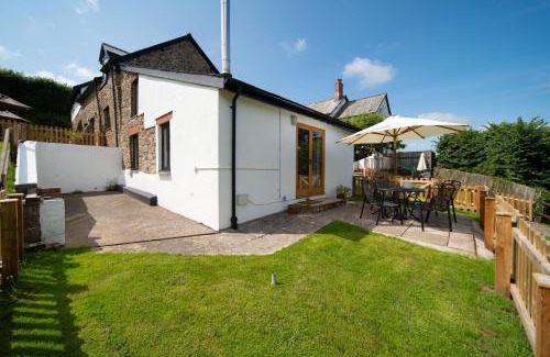 Littleham House | Wren Cottage at Robin Hill 4