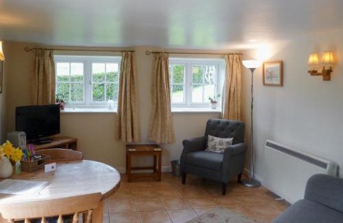 Bridport House | Wren Cottage
