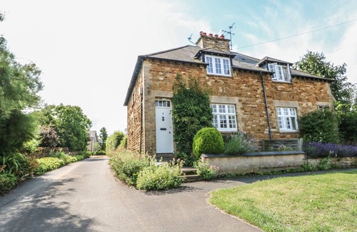Longdon House | Wren Cottage
