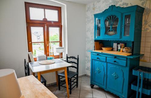 Sudstadt Apartment | Wunderschöne historische 3 Raum Wohnung