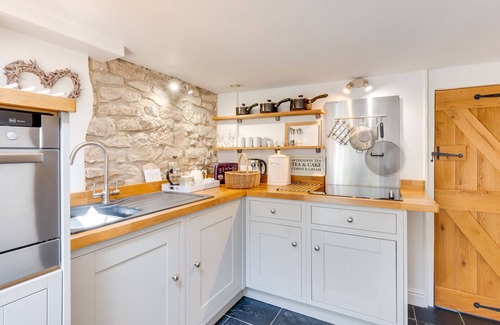 Youlgreave House | Wutley - Two Bedroom House, Sleeps 3