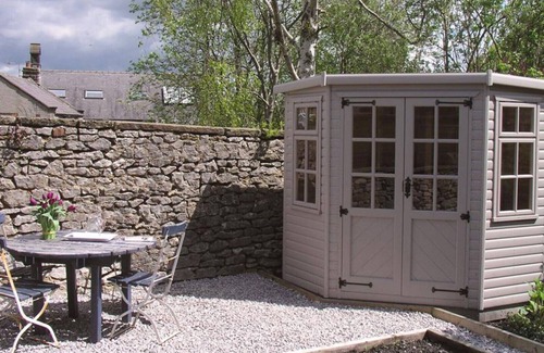 Youlgreave House | Wutley - Two Bedroom House, Sleeps 3
