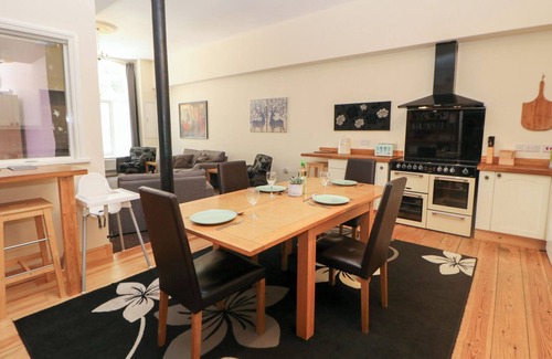 Litton Mill Apartment | WYE APARTMENT, LITTON MILL in Litton Mill In Miller's Dale