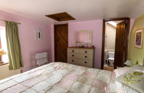 Lydbrook Cottage | Wye Valley Forest Retreat: Secluded Cottage which sleeps six & dogs very welcome