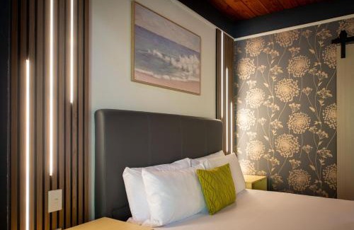 Fenton Street Hotel | Wylie Court Motor Lodge